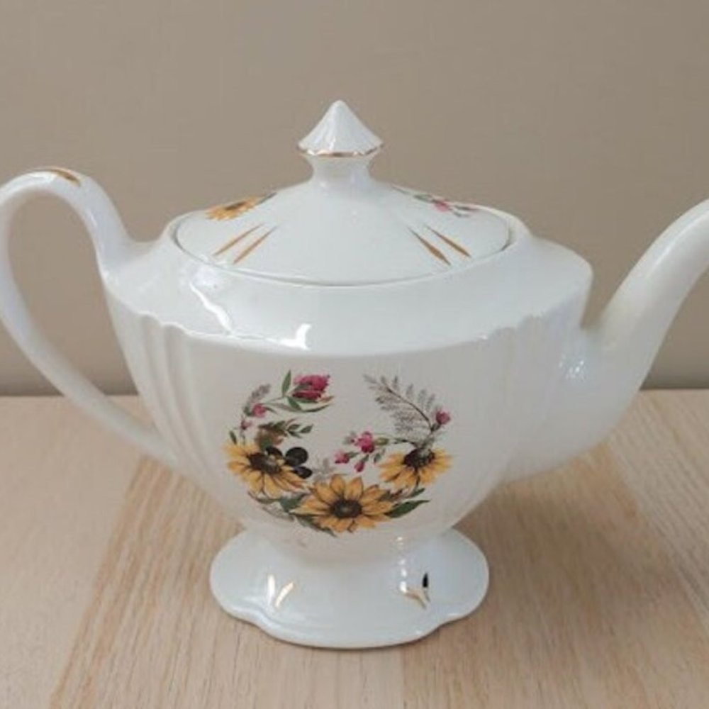 Tony Wood Studio 82 Floral Teapot